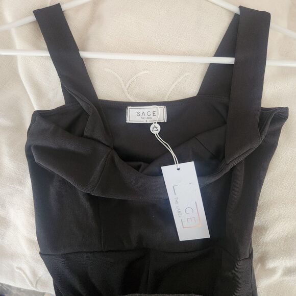 NWT Sage The Label Icon Square Neck Jumpsuit Black Straight Leg Size Small - Picture 6 of 11